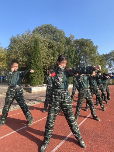 江西强望心理疏导基地学生训练